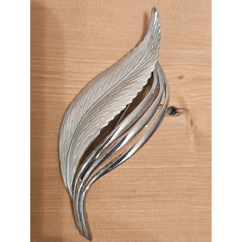Vintage Silver Tone Large Leaf Textured Brooch Pin Fall Jewelry